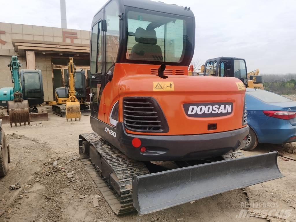 Doosan DX 60 Міні-екскаватори < 7т