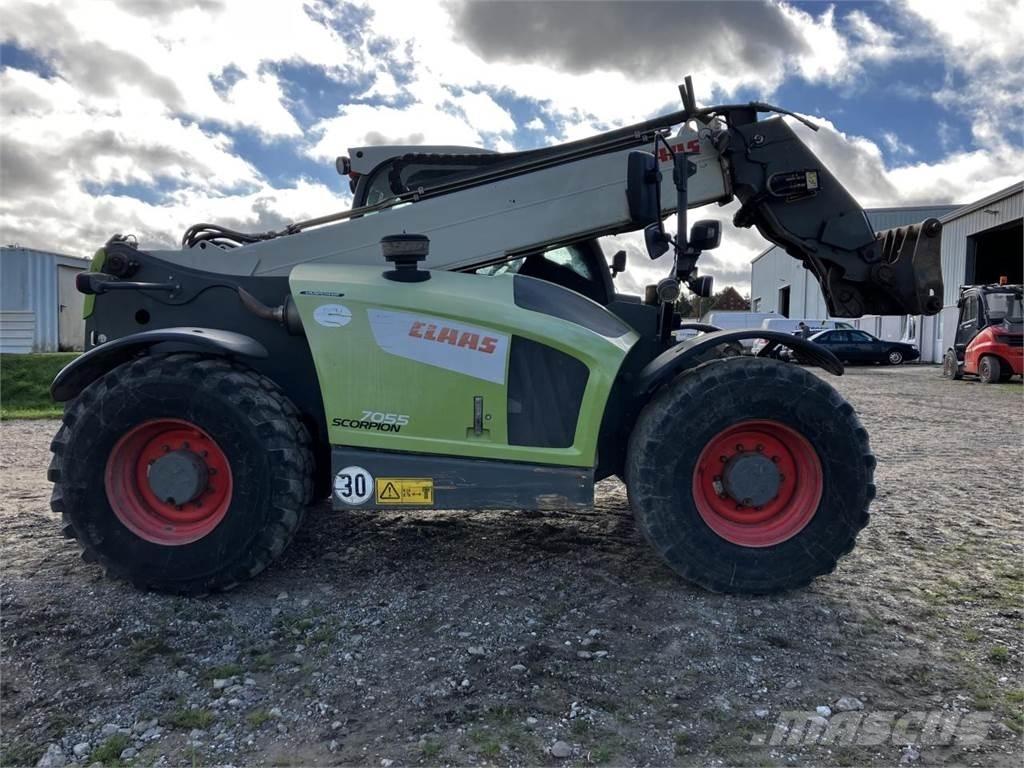 CLAAS 7055 Телескопічний навантажувач