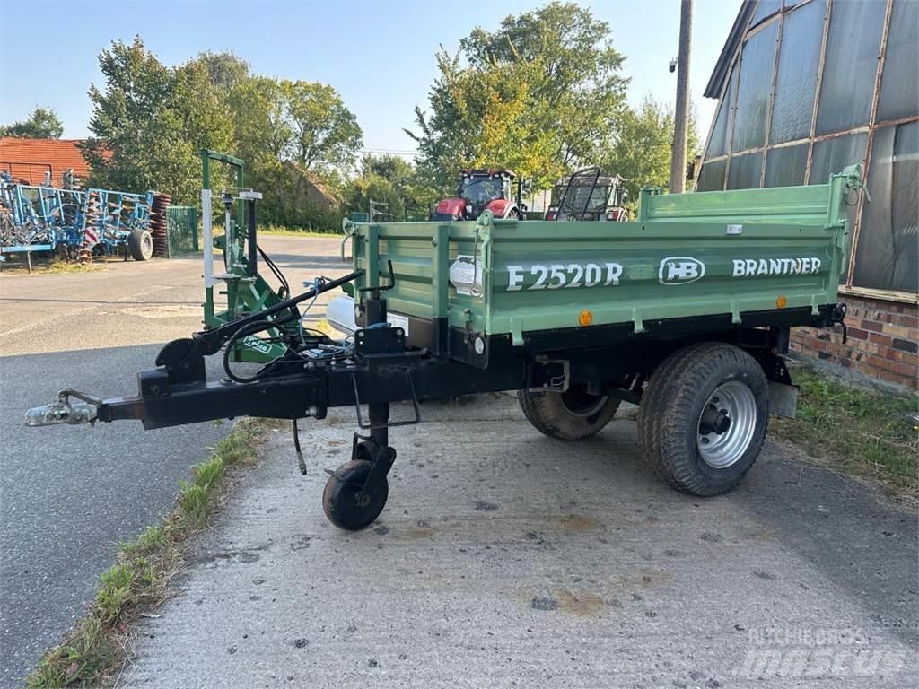 Brantner E 2520 Причепи для тюків