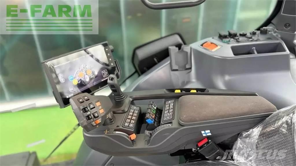 Valtra q 285 Трактори