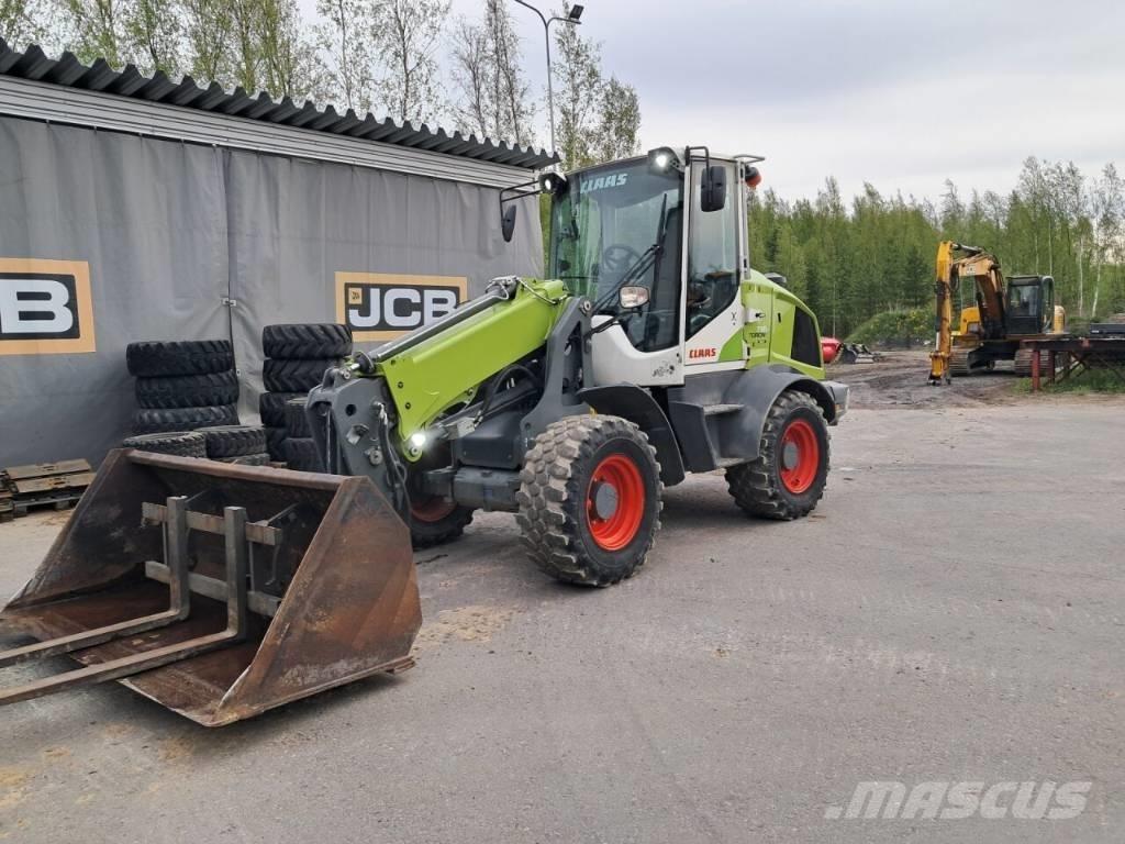 CLAAS 738T Телескопічні фронтальні навантажувачі
