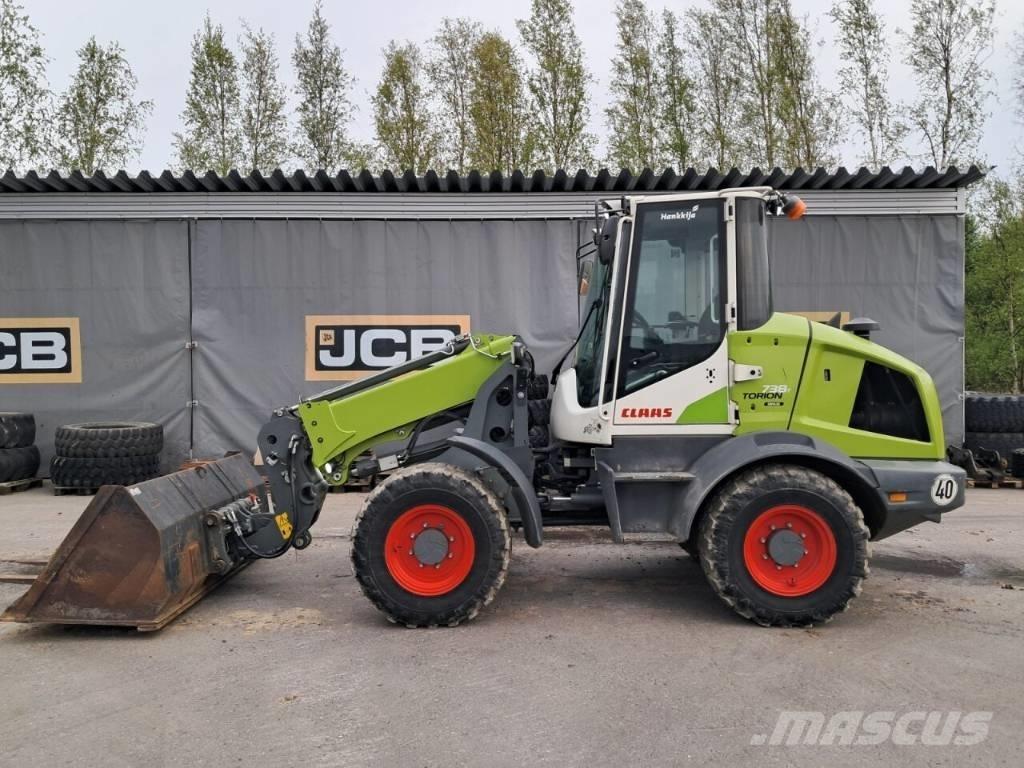 CLAAS 738T Телескопічні фронтальні навантажувачі