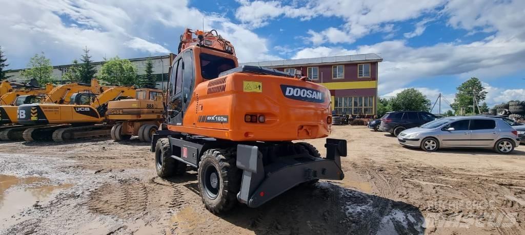 Doosan DX 160 W Колісні екскаватори