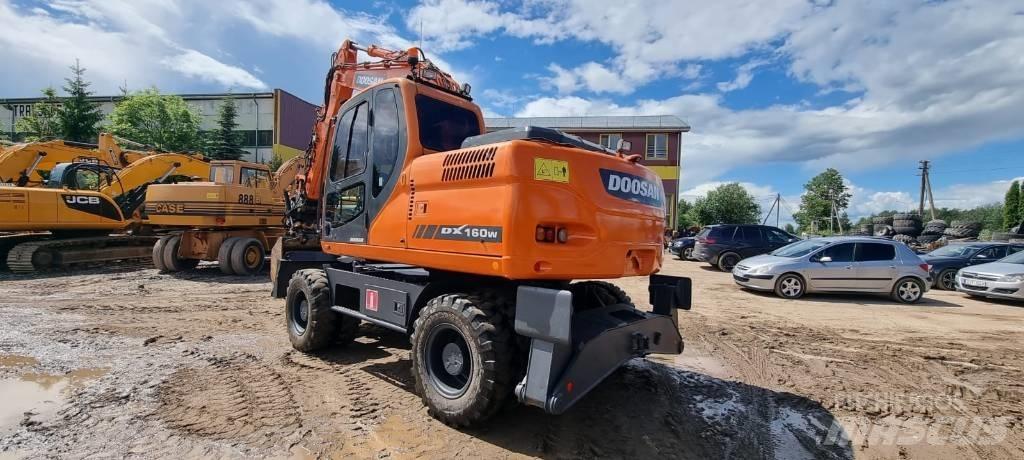 Doosan DX 160 W Колісні екскаватори