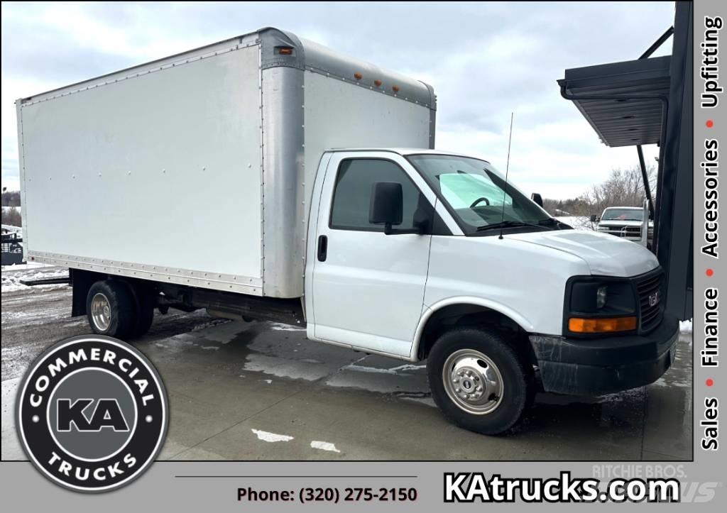 GMC Savana G3500 Фургони