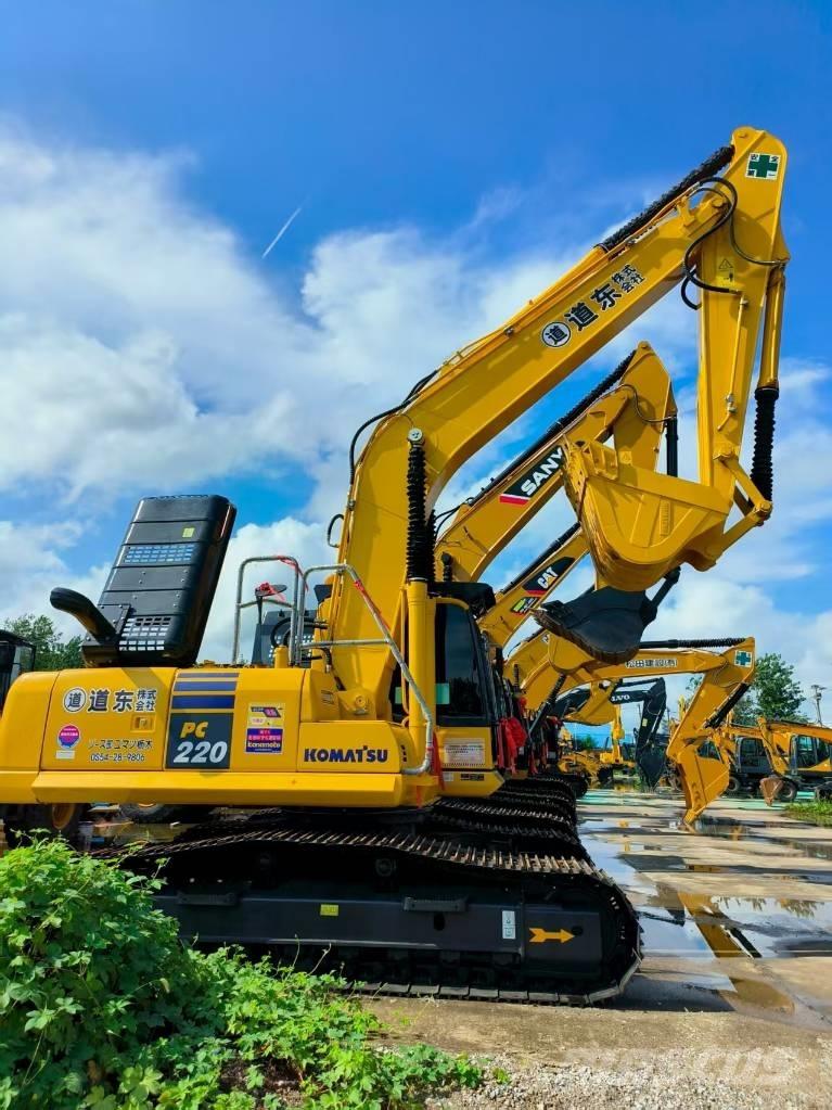 Komatsu PC 220-8 Гусеничні екскаватори