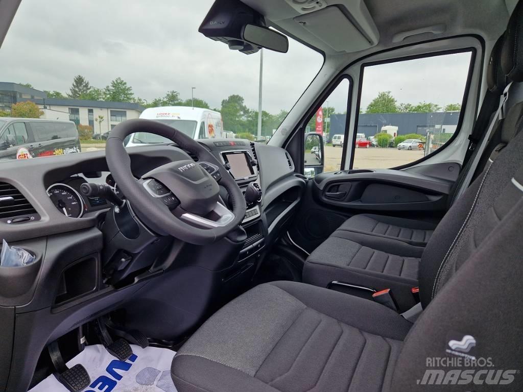 Iveco daily 35s18 Панельні фургони