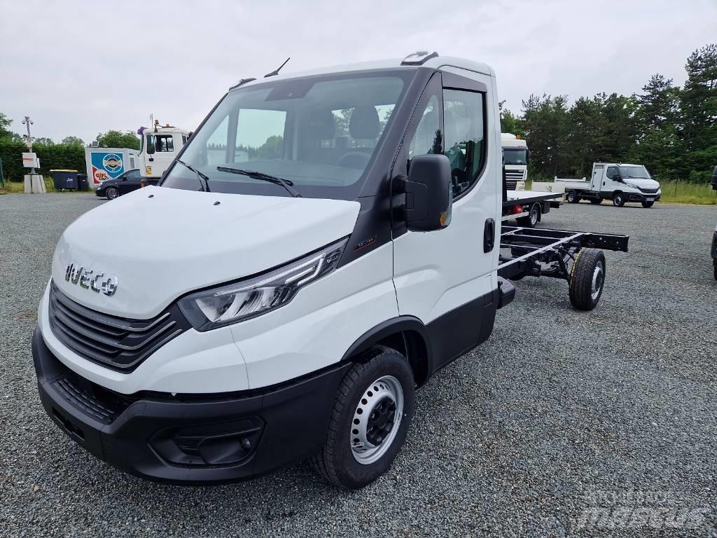 Iveco daily 35s18 Панельні фургони