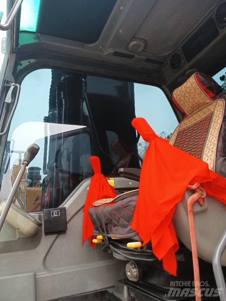 Volvo EC 210 Середні екскаватори 7т. - 12т.