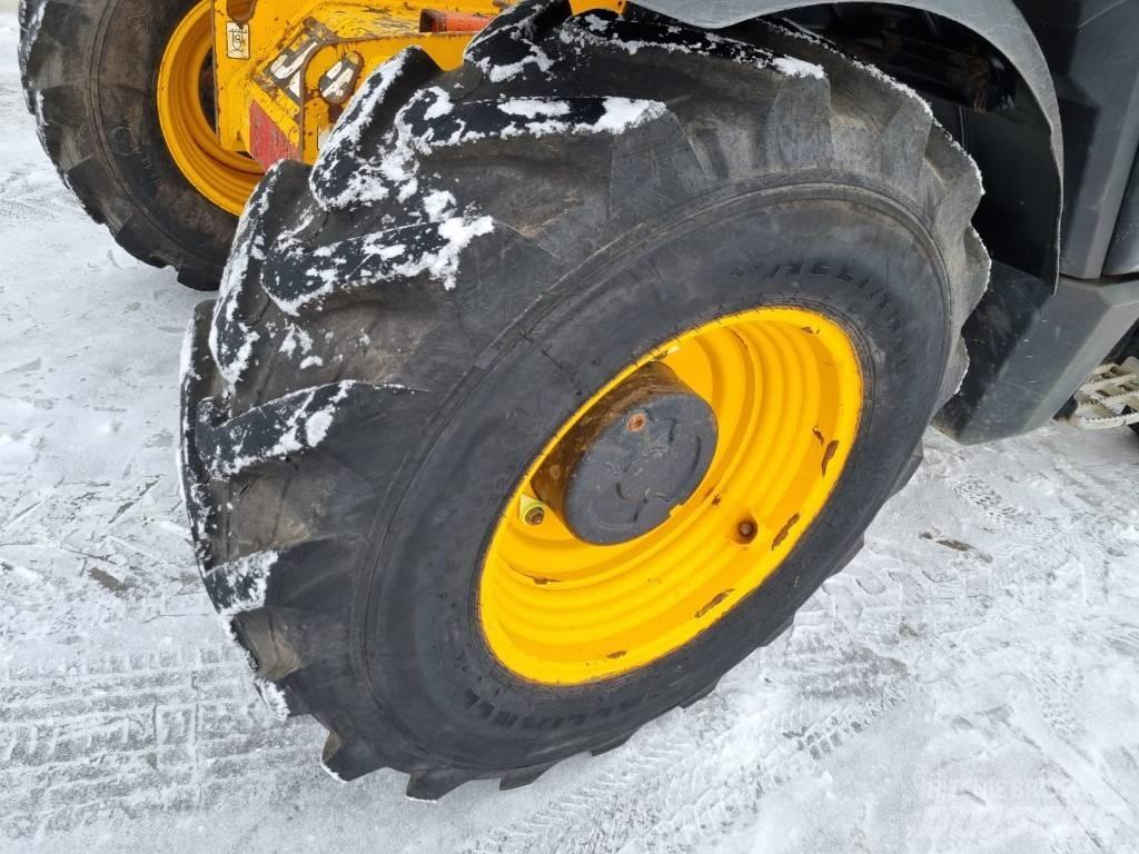 JCB 531-70 Телескопічні навантажувачі