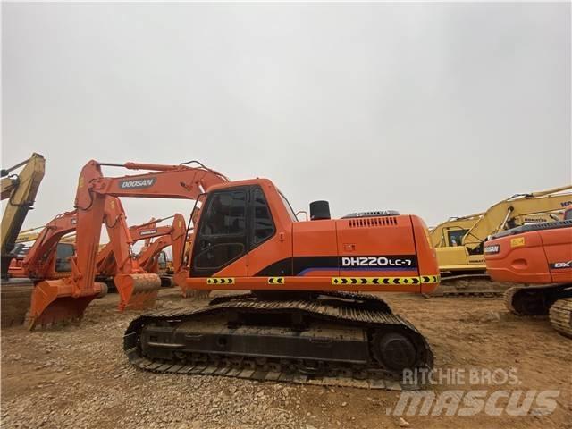 Doosan DH220LC-7 Гусеничні екскаватори