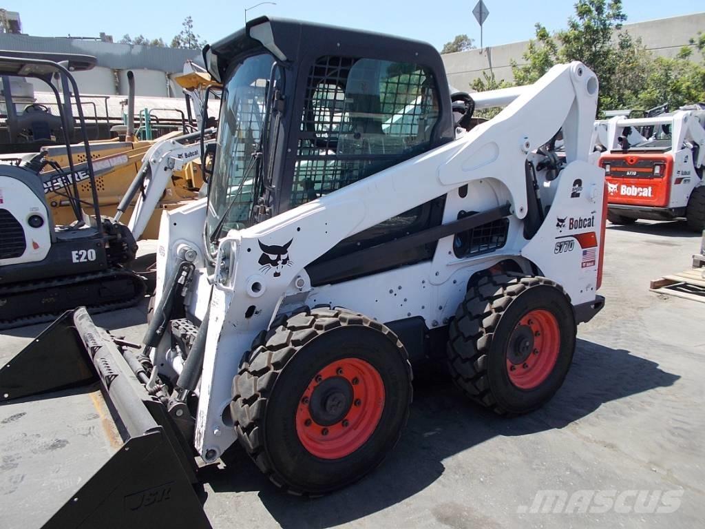 Bobcat S770 Міні-навантажувачі