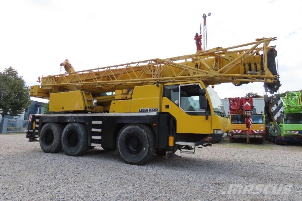 Liebherr LTM 1055-1 автокрани