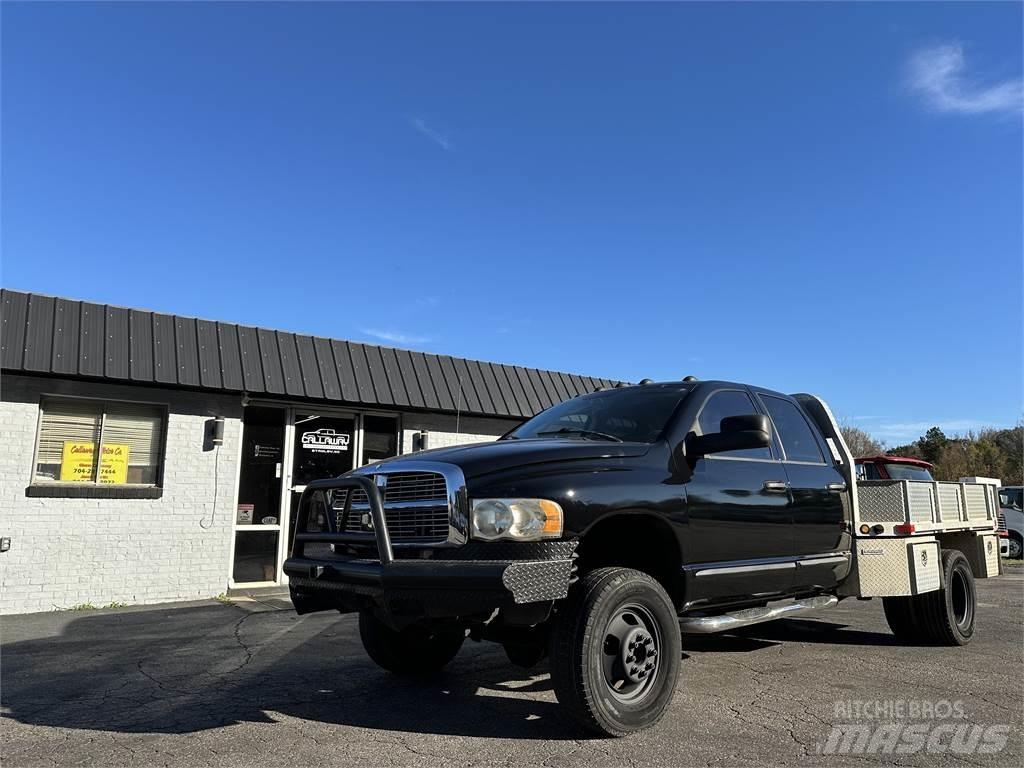 Dodge RAM 3500 Вантажівки-платформи/бокове розвантаження