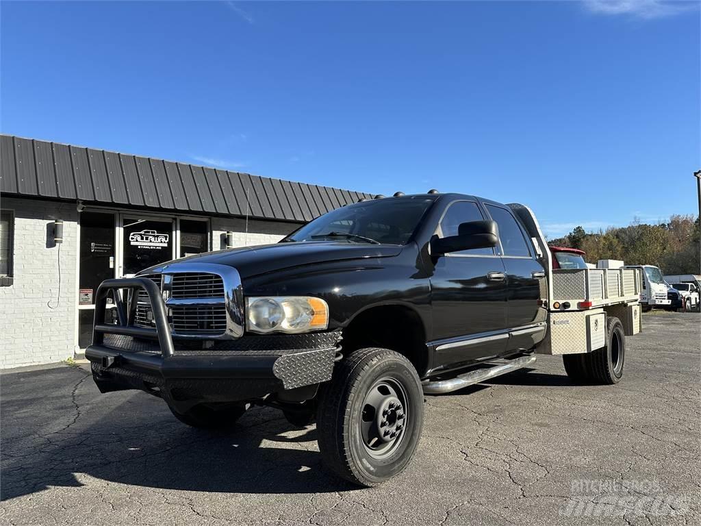 Dodge RAM 3500 Вантажівки-платформи/бокове розвантаження