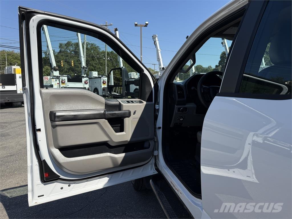 Ford F550 Комунальні автомобілі / автомобілі загального призначення