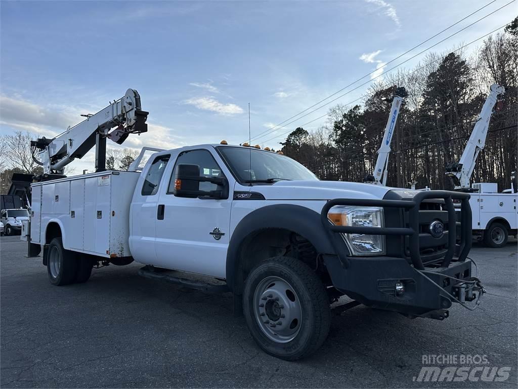Ford F550 Комунальні автомобілі / автомобілі загального призначення