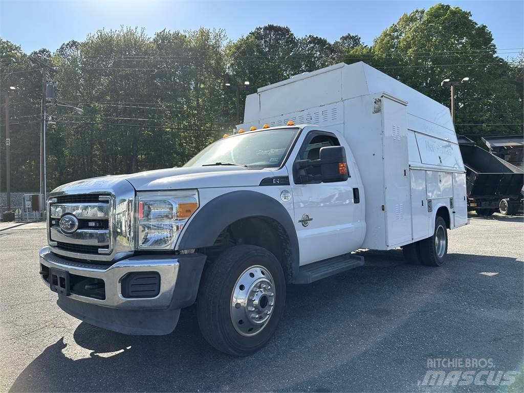 Ford F550 Комунальні автомобілі / автомобілі загального призначення