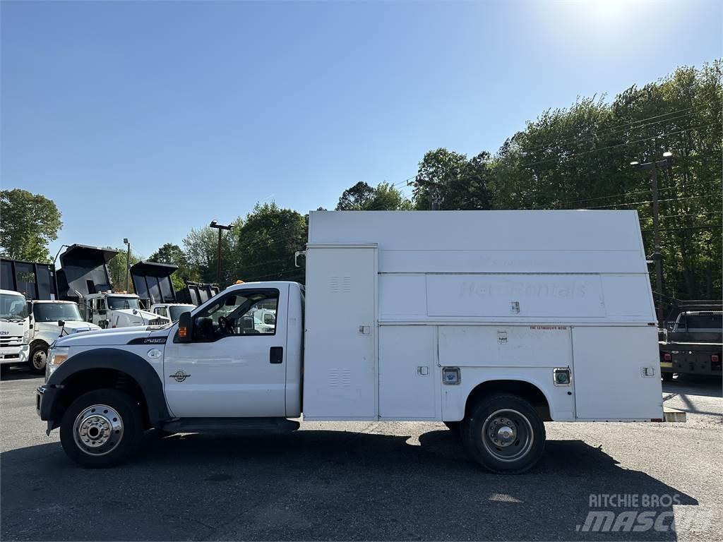 Ford F550 Комунальні автомобілі / автомобілі загального призначення