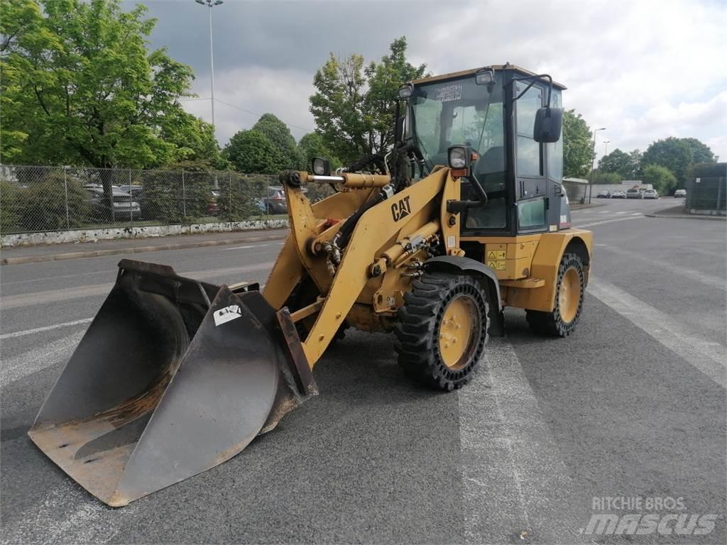 CAT 904B Інше обладнання для вантажних і землекопальних робіт