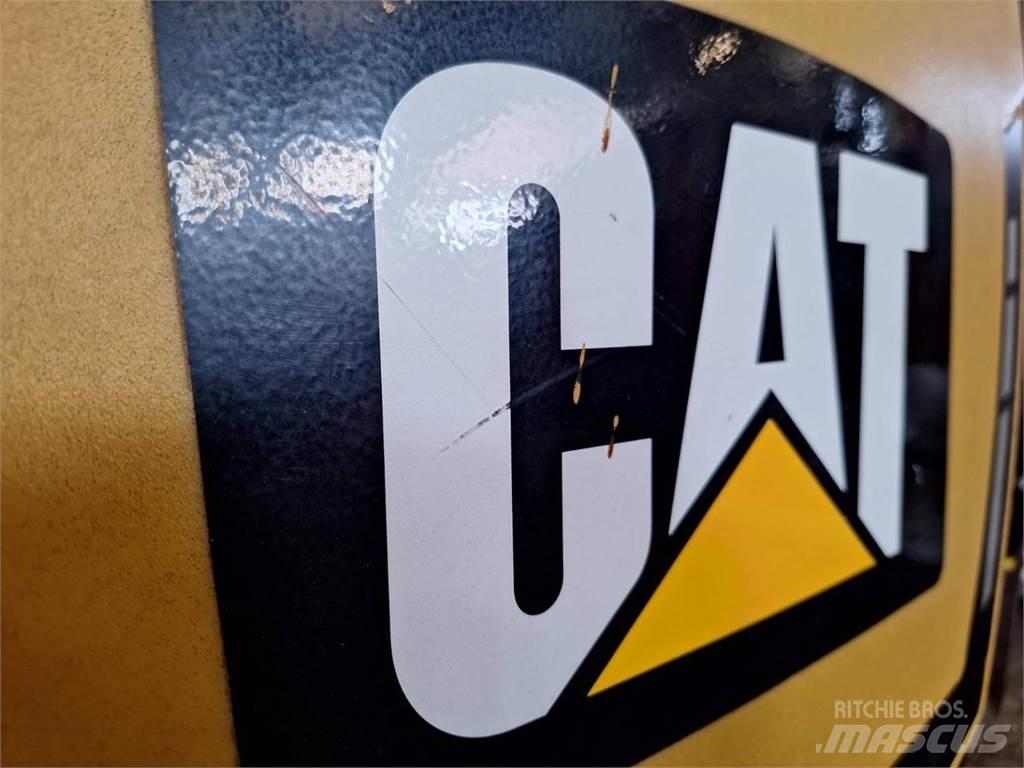 CAT NO20NE Підбирачі замовлень з нижніх ярусів