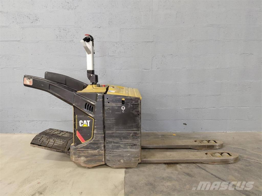 CAT NPV20N2 Самохідні електроштабелери
