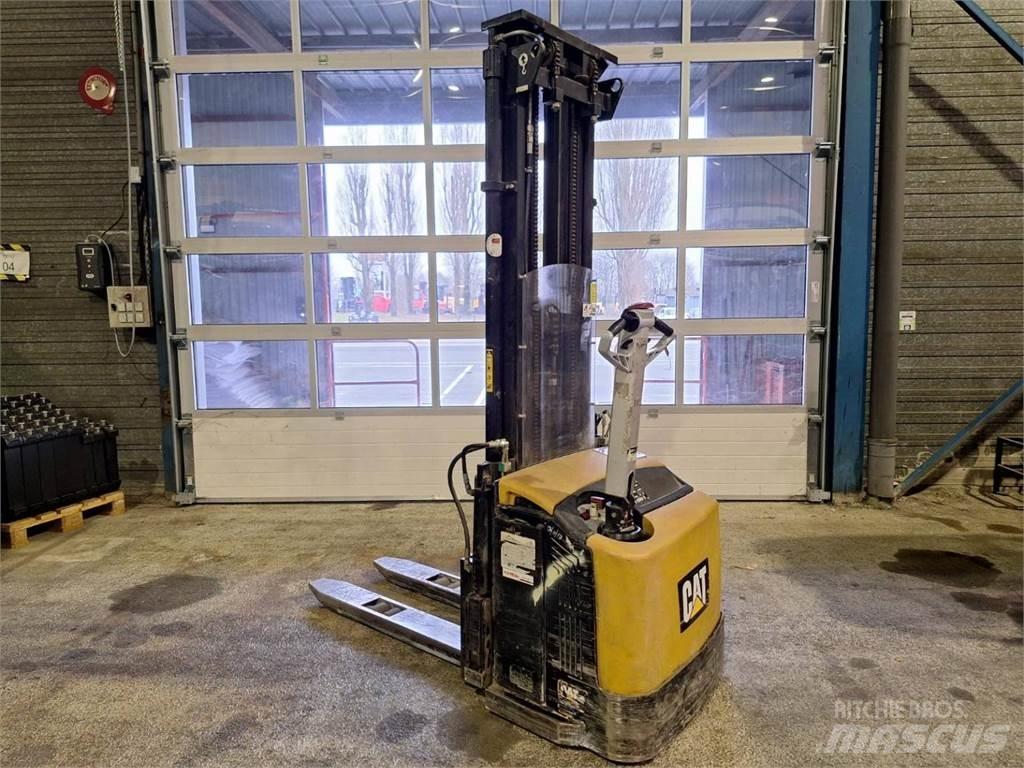 CAT NSP16N Ручний візок
