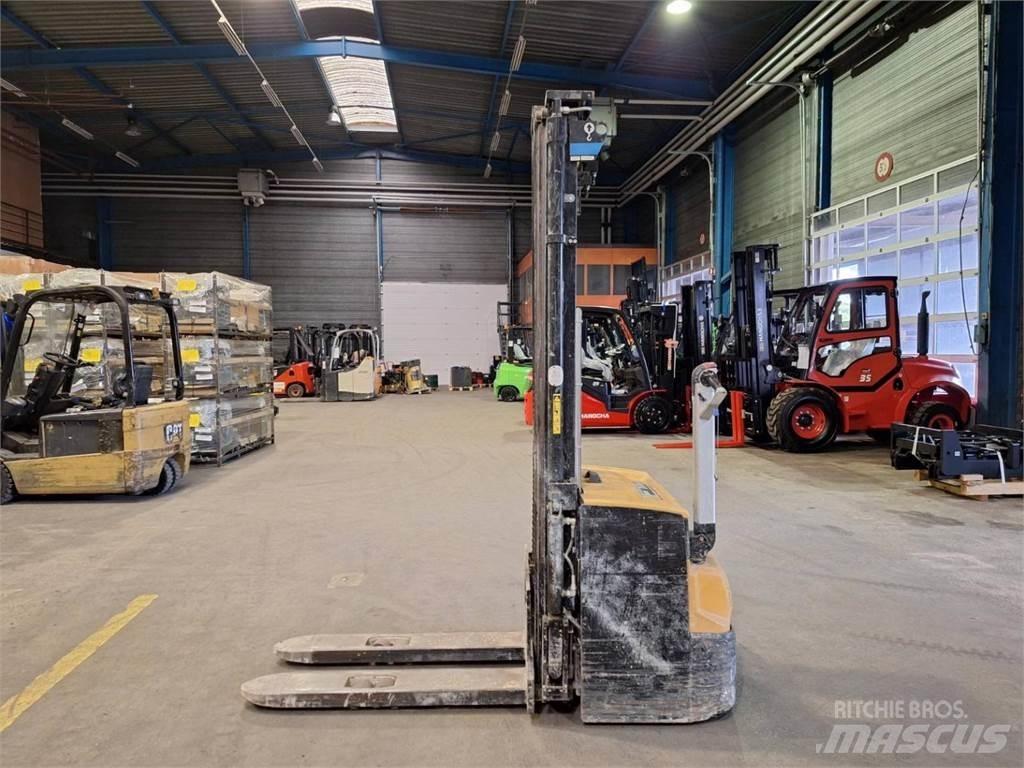 CAT NSP16N2 Ручний візок