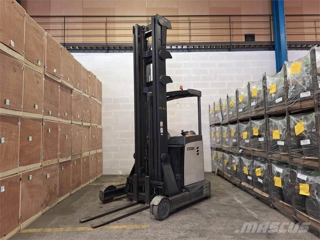 Crown ESR 5260 Річ-трак із високим підйомом