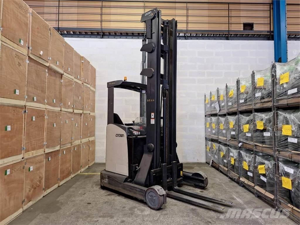 Crown ESR 5260 Річ-трак із високим підйомом