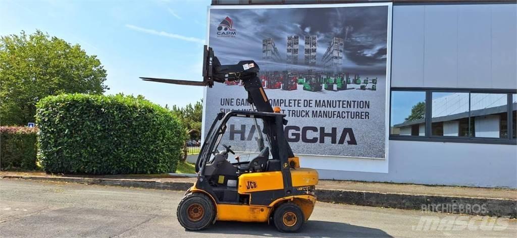 JCB TLT30D Телескопічний навантажувач