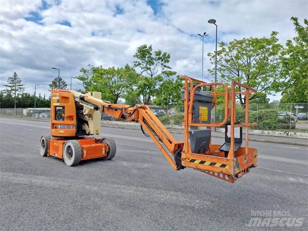 JLG E300AJP Інші підйомники і платформи