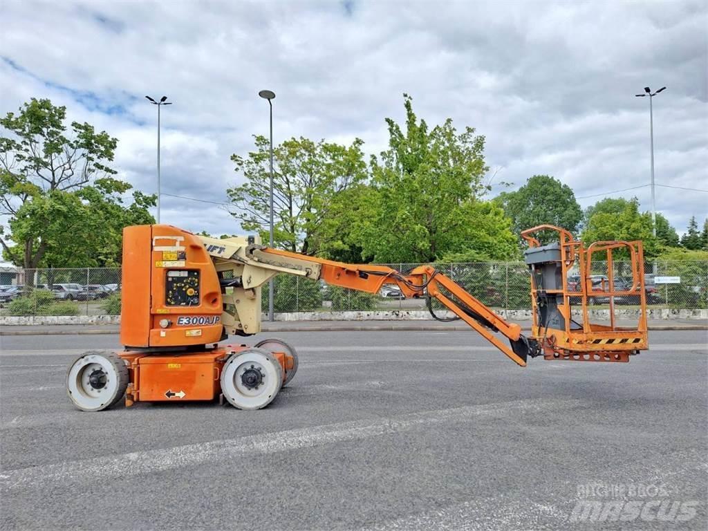 JLG E300AJP Інші підйомники і платформи