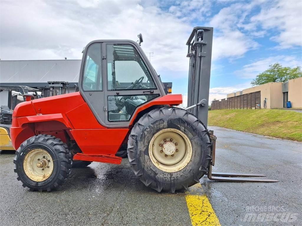 Manitou M30.2 Навантажувачі підвищеної прохідності