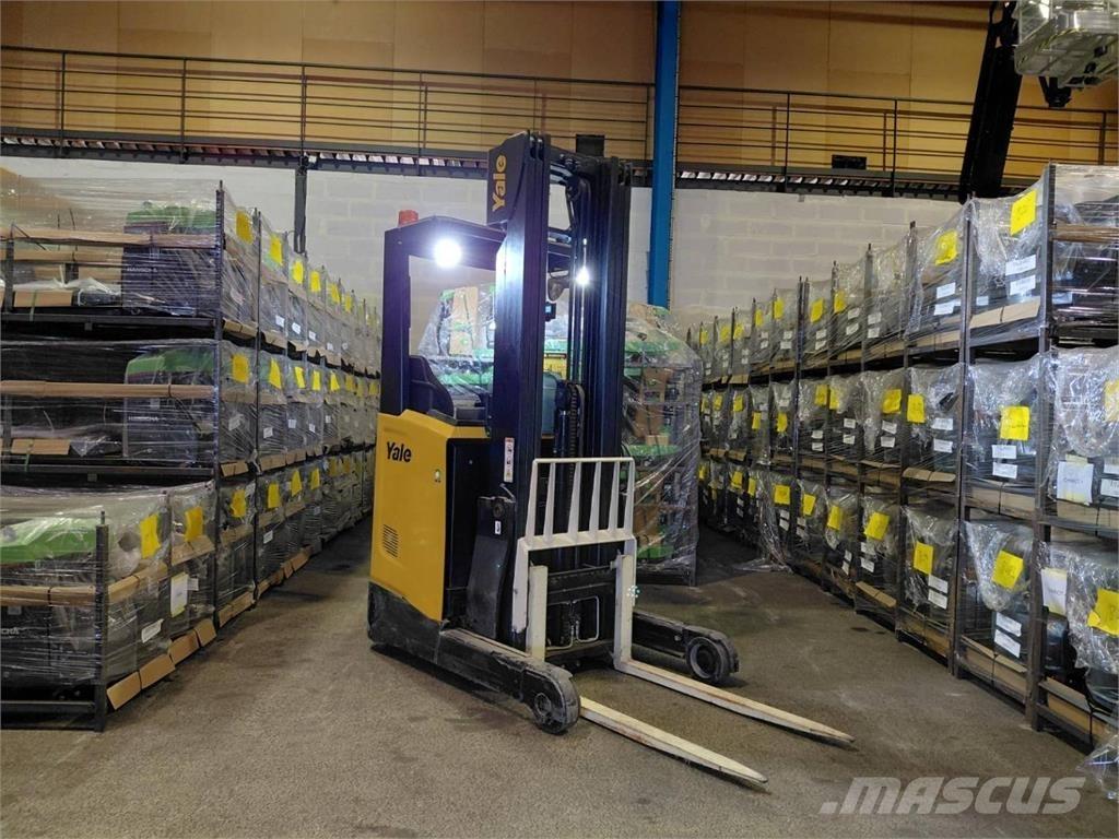 Yale MR10E Річ-трак із високим підйомом