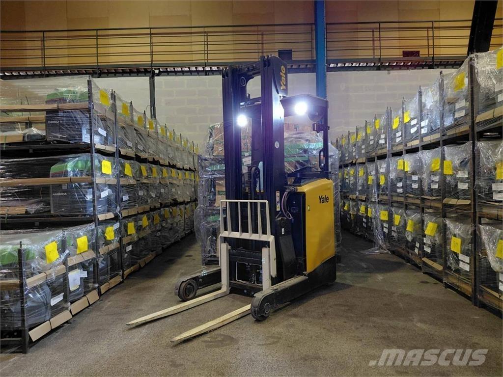 Yale MR10E Річ-трак із високим підйомом