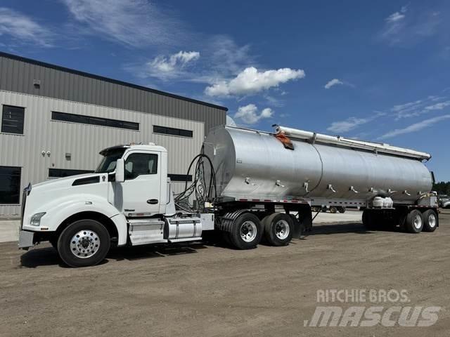 Kenworth T880 Інше