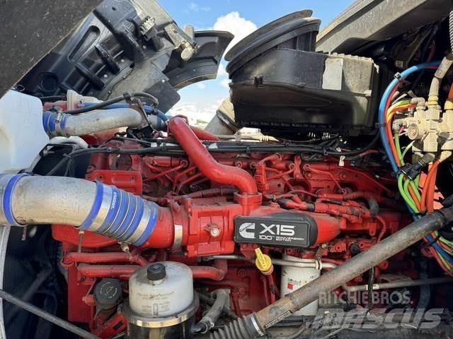 Kenworth T880 Інше
