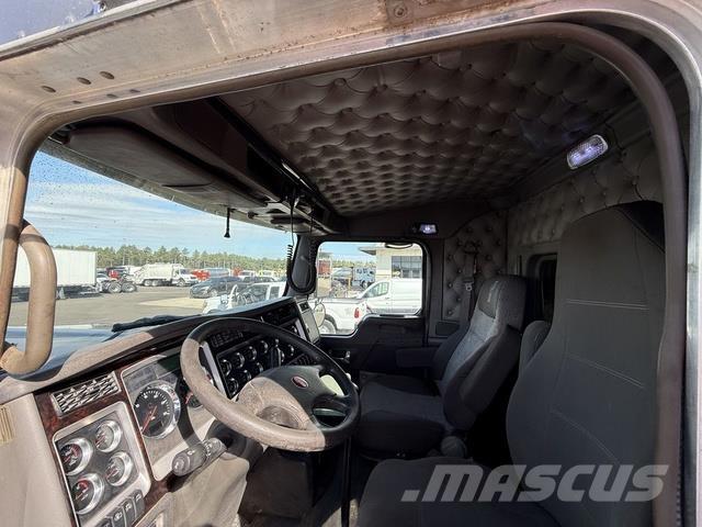 Kenworth W900 Інше