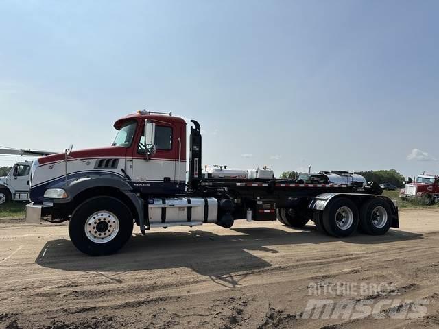 Mack GRANITE Інше