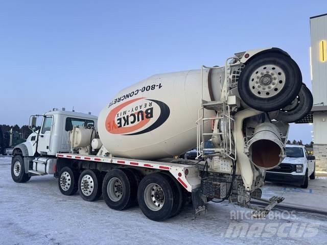 Mack GRANITE Інше