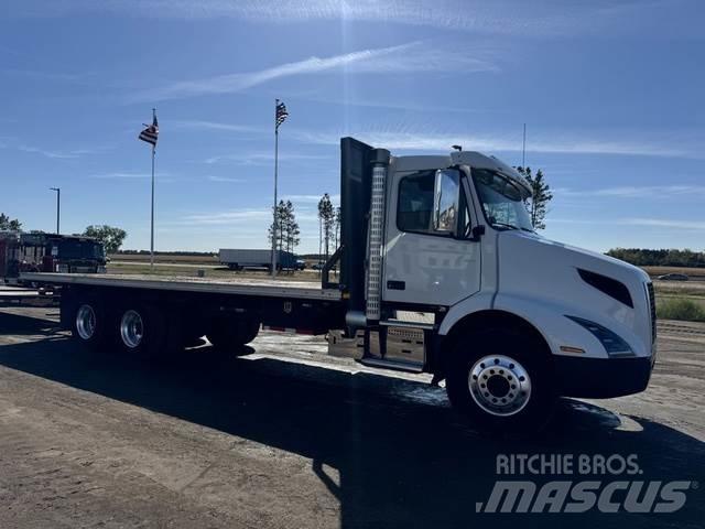 Volvo VNR Інше