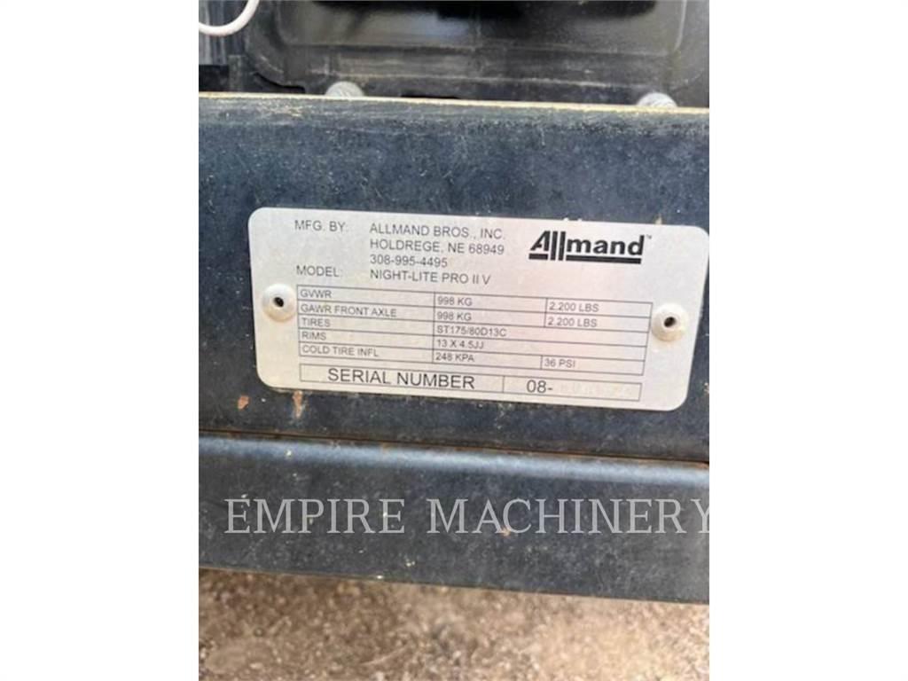Allmand LT-NLPRIIV Освітлювальні вежі