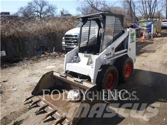 Bobcat 743B Міні-навантажувачі