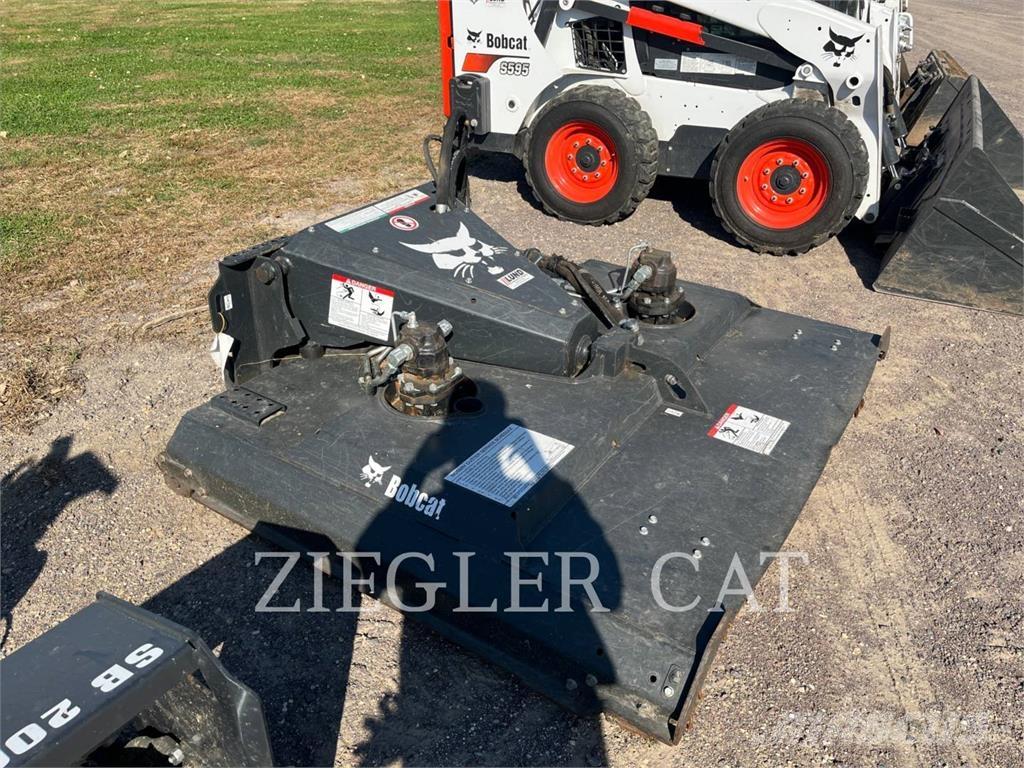 Bobcat BRUSHCAT Міні-навантажувачі