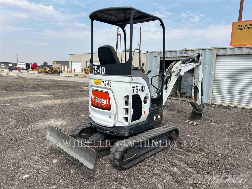 Bobcat E20 Гусеничні екскаватори