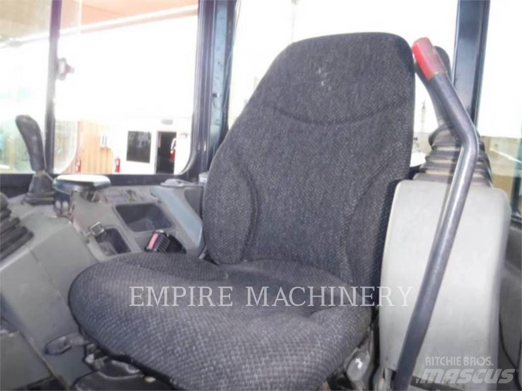 Bobcat E35 Гусеничні екскаватори