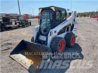 Bobcat S590 Міні-навантажувачі