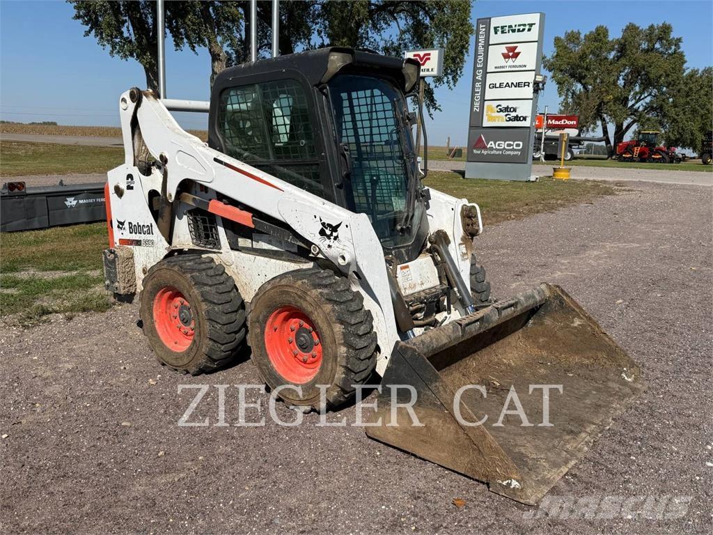 Bobcat S590 Міні-навантажувачі