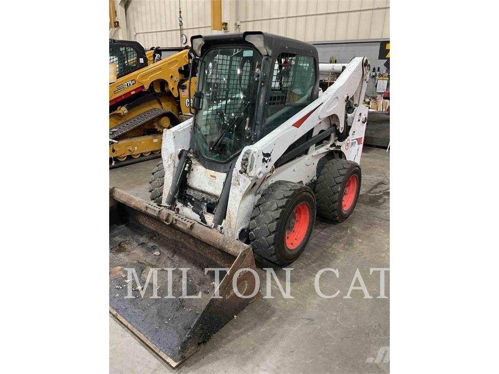 Bobcat S740 Міні-навантажувачі